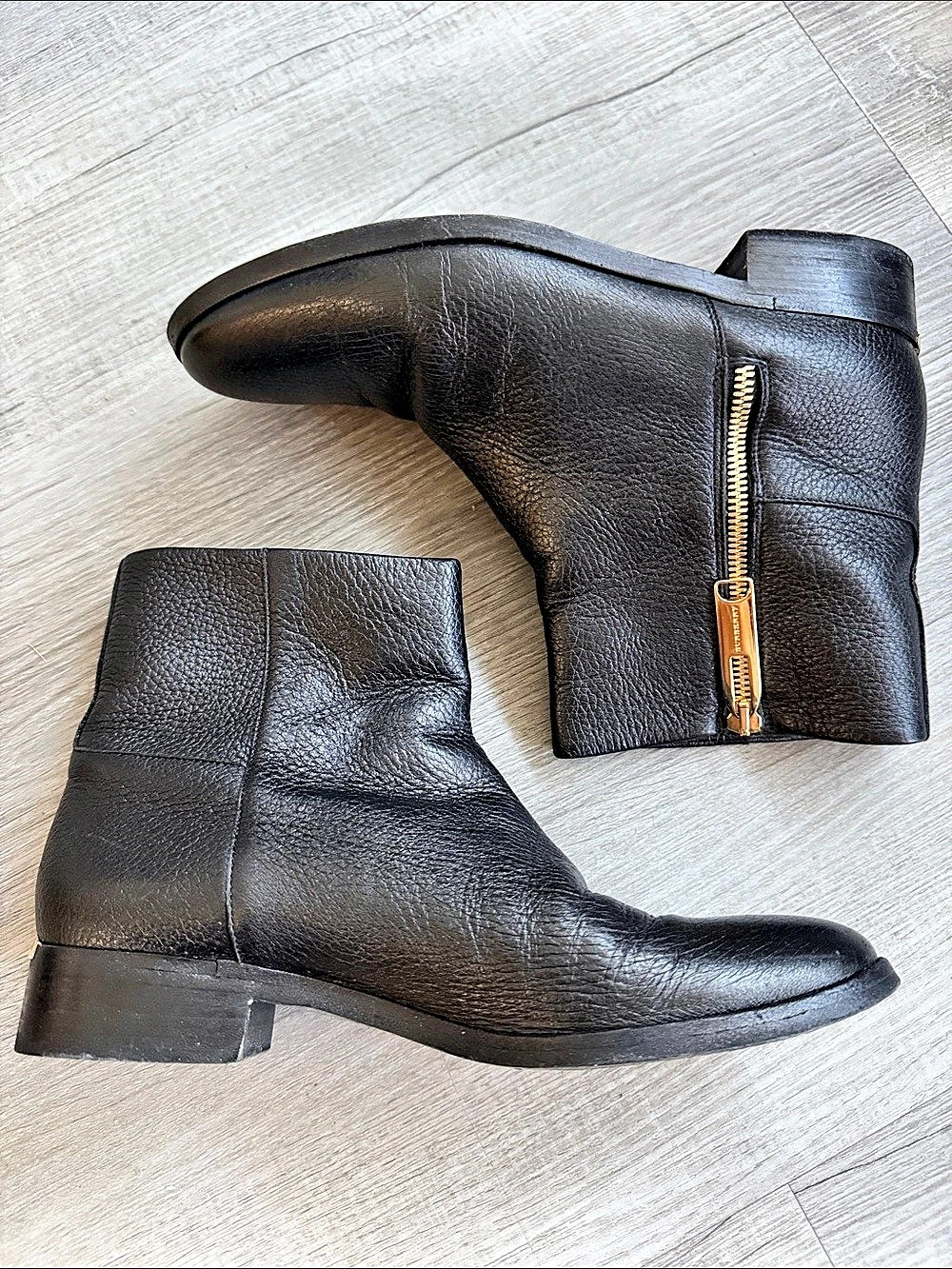 Burberry Black Ankle Boots Gold-Tone Hardware